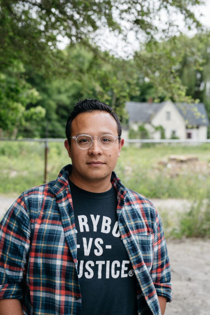 Headshot of Juan Carlos Dueweke-Perez